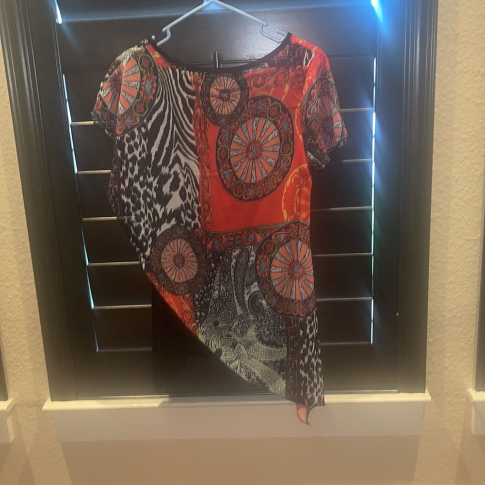 Multi Color Top - Picture 2 of 3